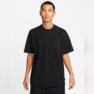 Nike Sportswear Premium Essentials Men's Pocket T-Shirt